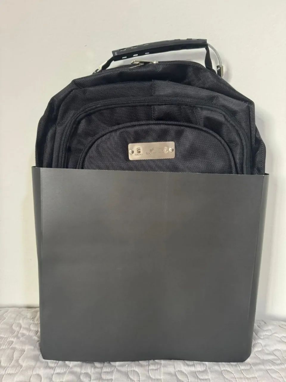 Mochila Executiva nova + Garrafa65570199775874123