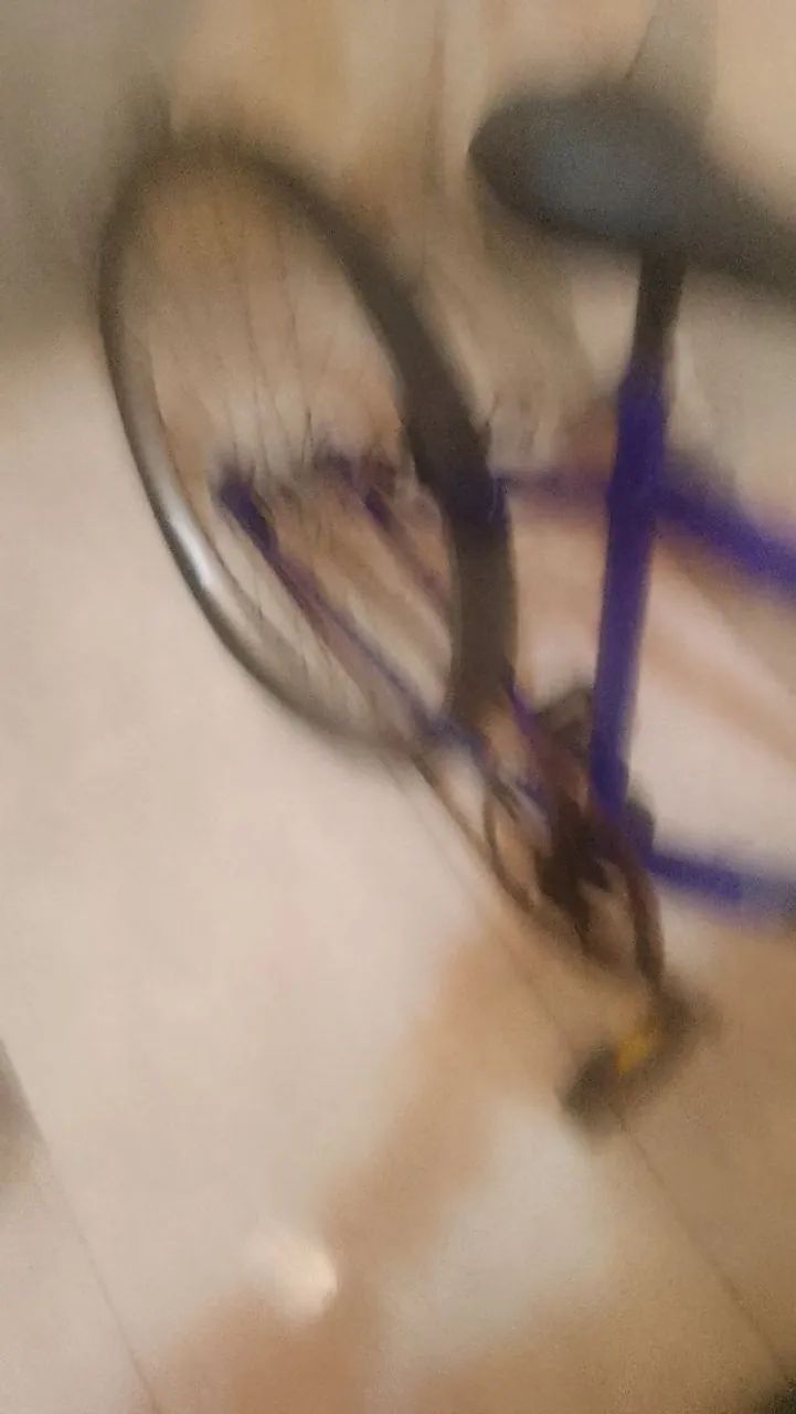 Bicicleta aro 24 semi nova - Foto 3