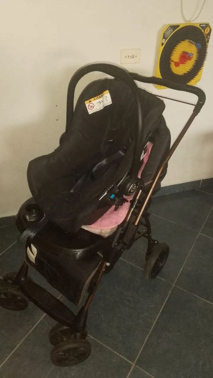 carrinho de bebê e bebe conforto 