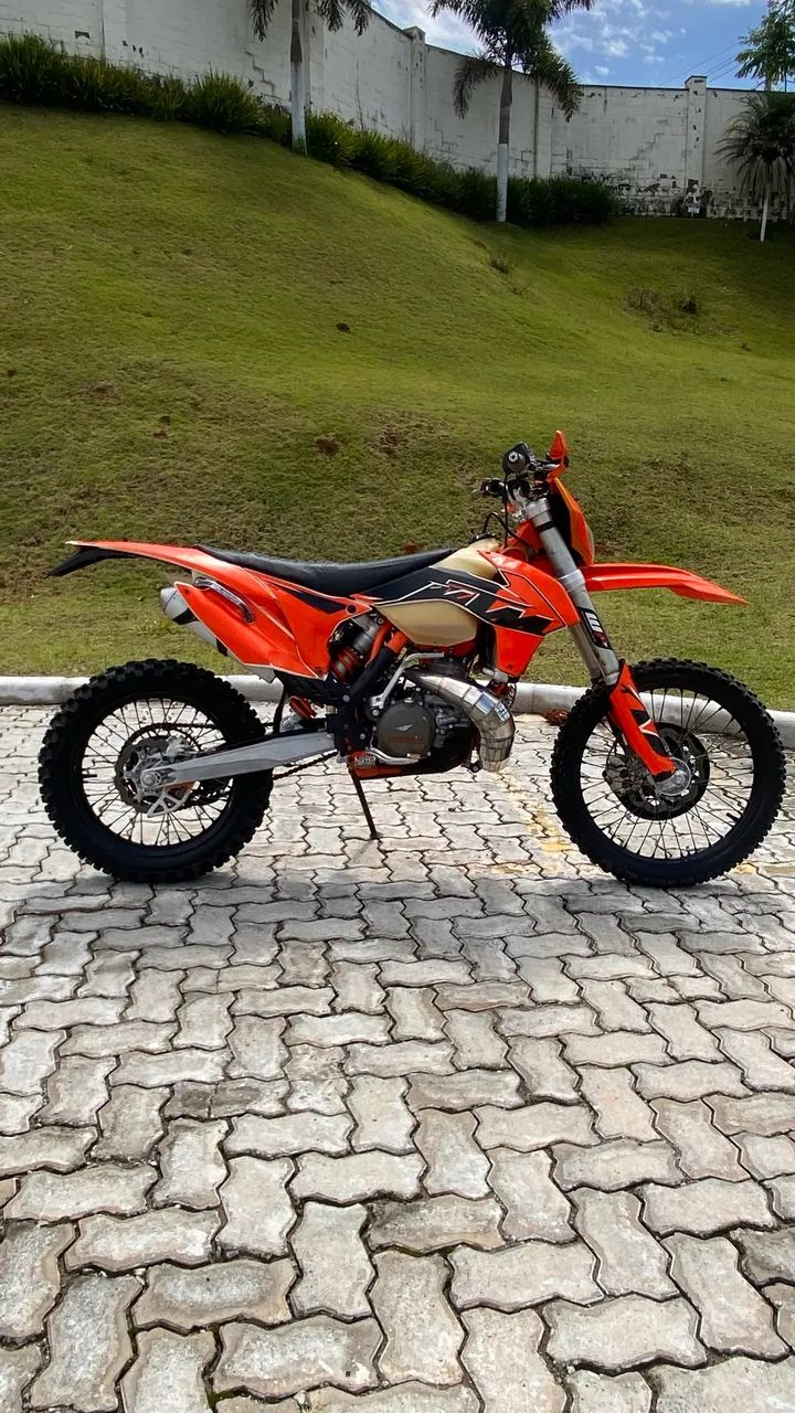 Exc 300 2016 