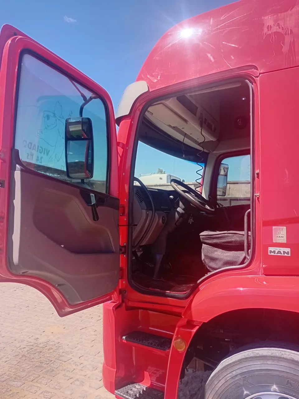 Volkswagen 24-280 6x2 - Foto 7