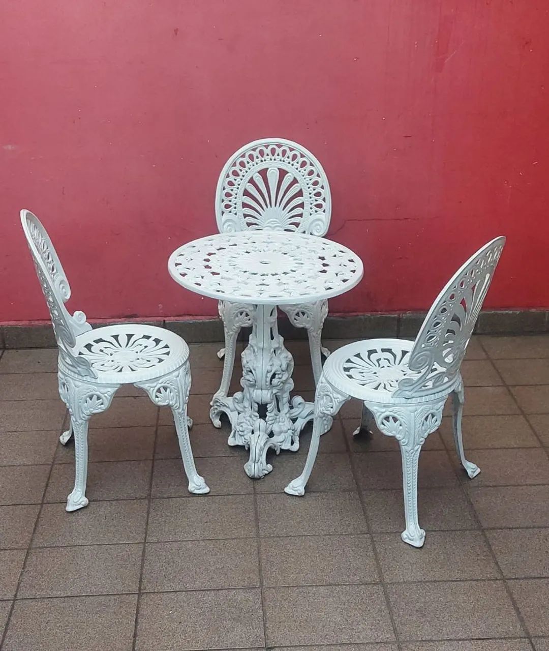 Conjunto de mesa e cadeiras para jardim ou área externa  - Foto 2