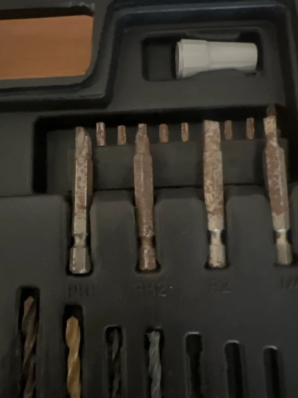 Maleta com brocas usada - Foto 4