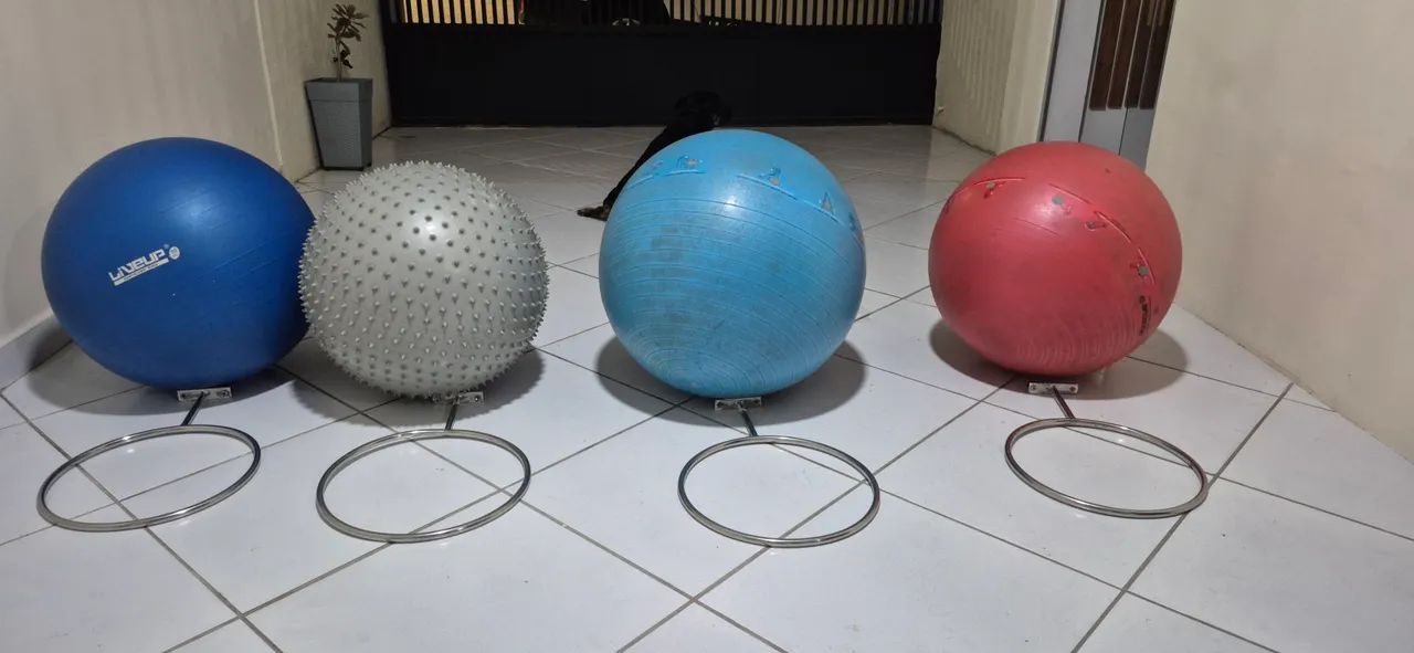 Bolas para exercício com suporte - Foto 3