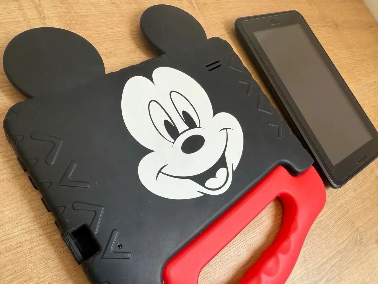 Tablet Infantil Multilaser com Capa Emborrachada Anti-Impacto