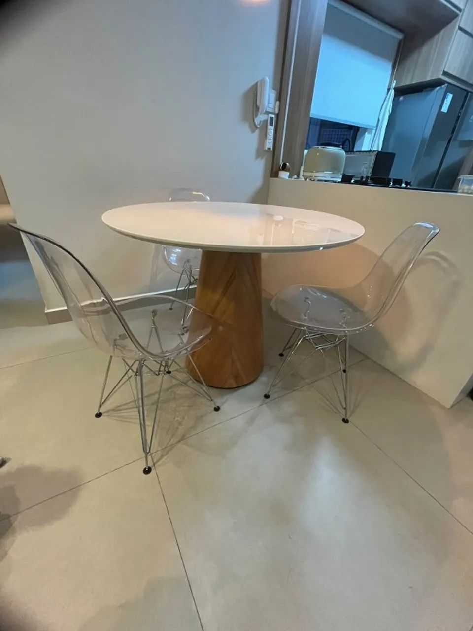 Mesa de jantar redonda com 4 cadeiras - Oportunidade - Foto 5