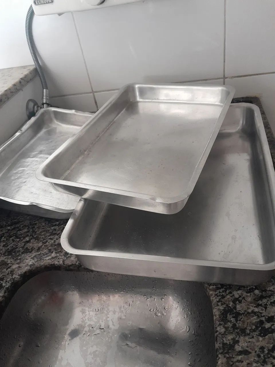 TRÊS  assadeiras retangular de aluminio - Foto 2
