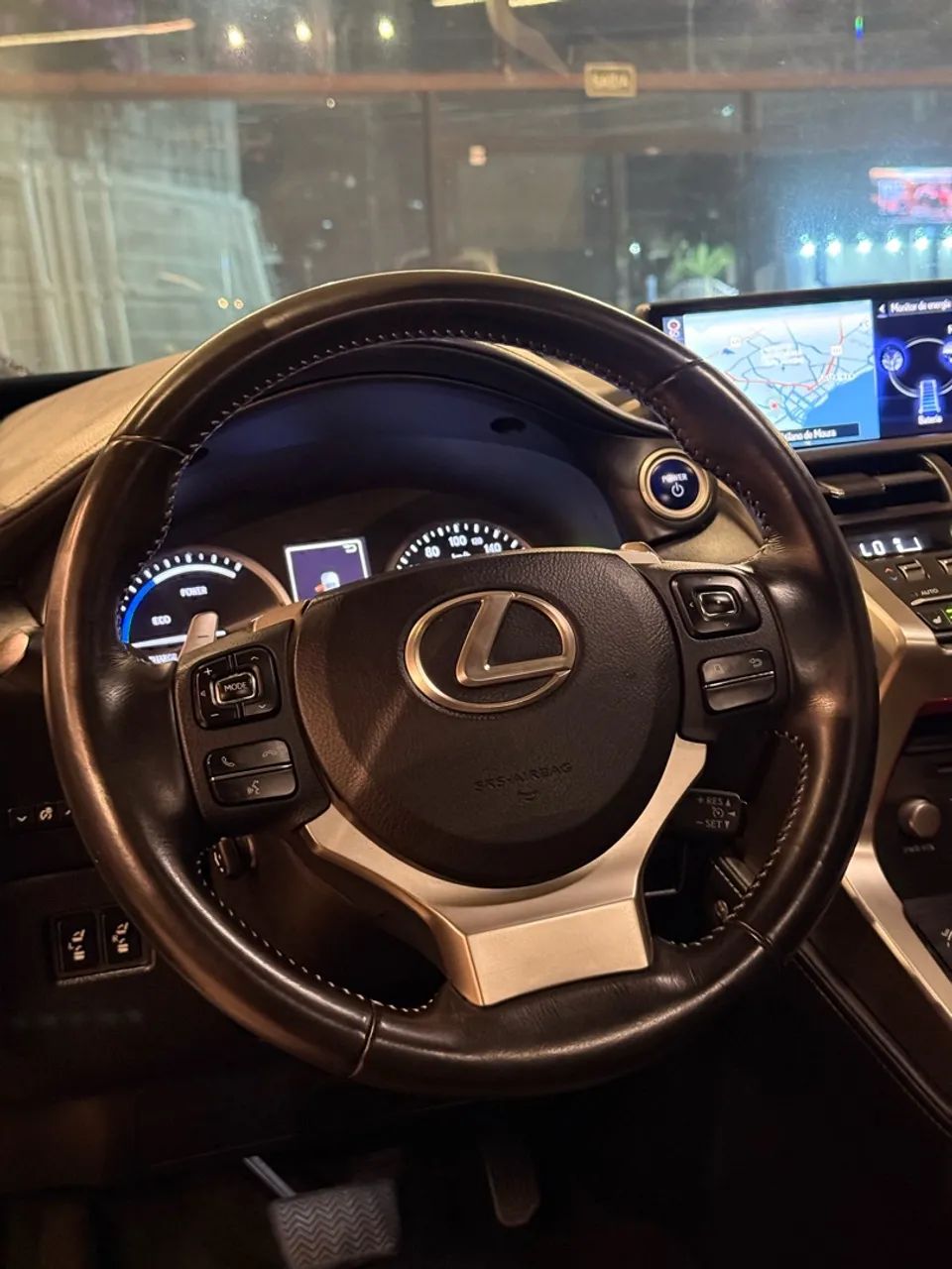 Lexus NX-300 H Luxury 2.5 16V Aut., foto 10 de 11