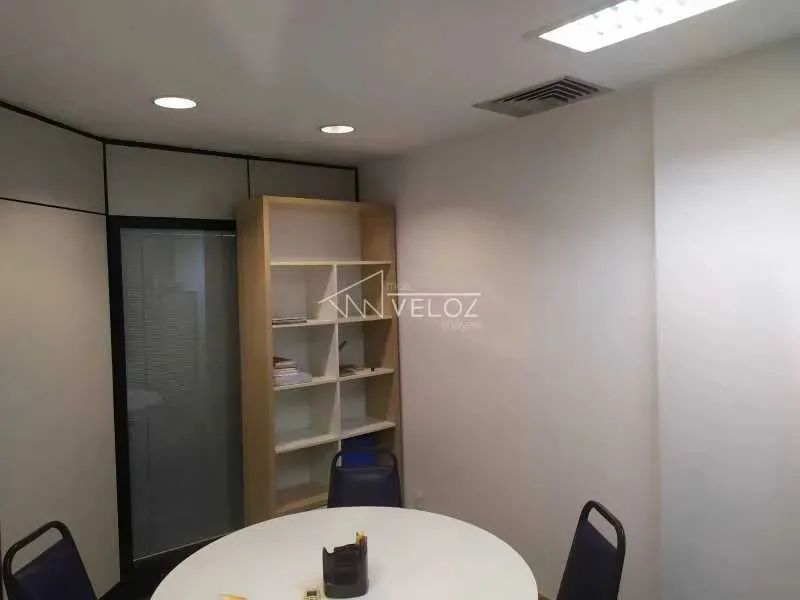 Sala : / Comercial / Centro