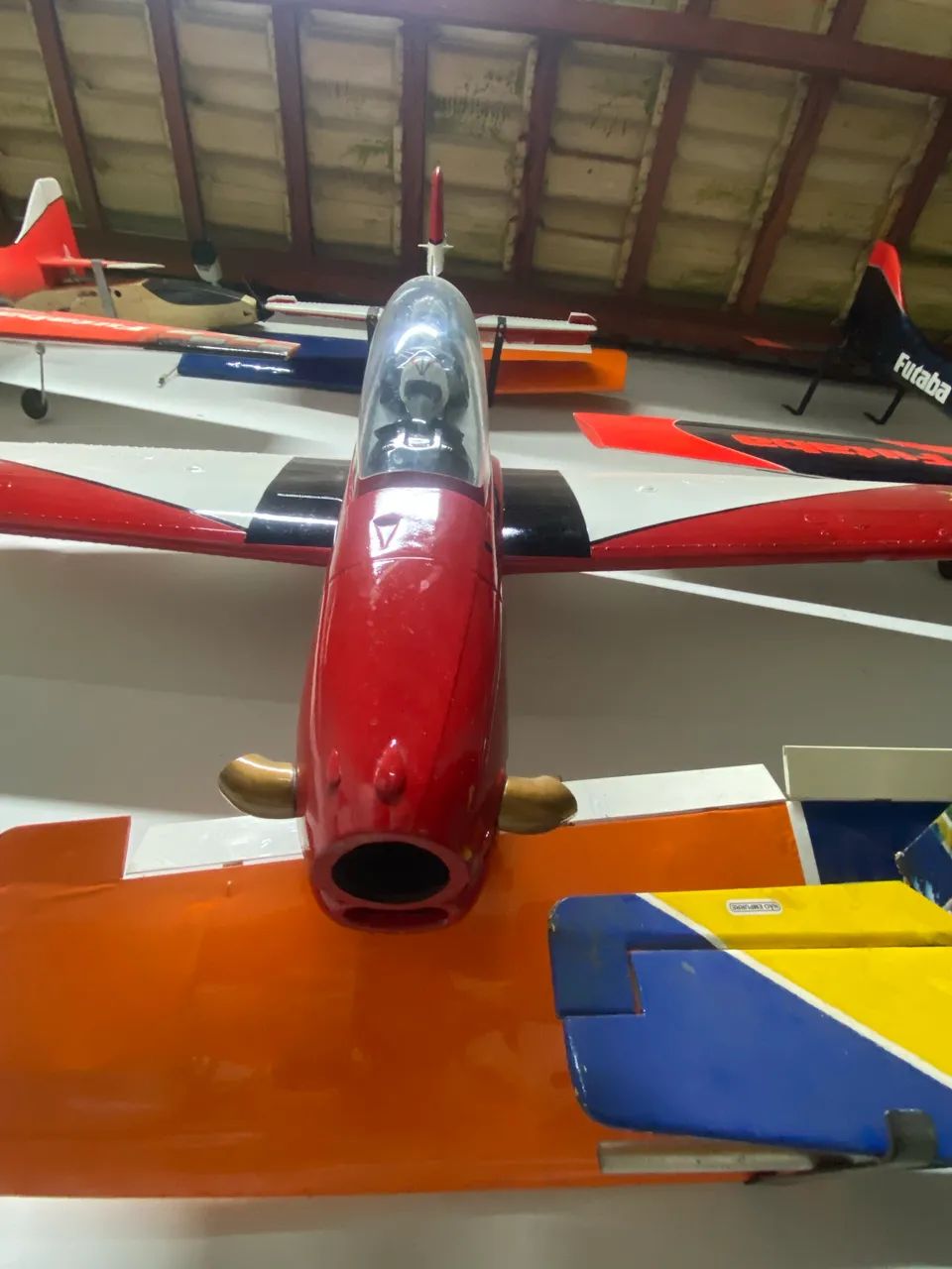 Aeromodelo Tucano 20cc DNA