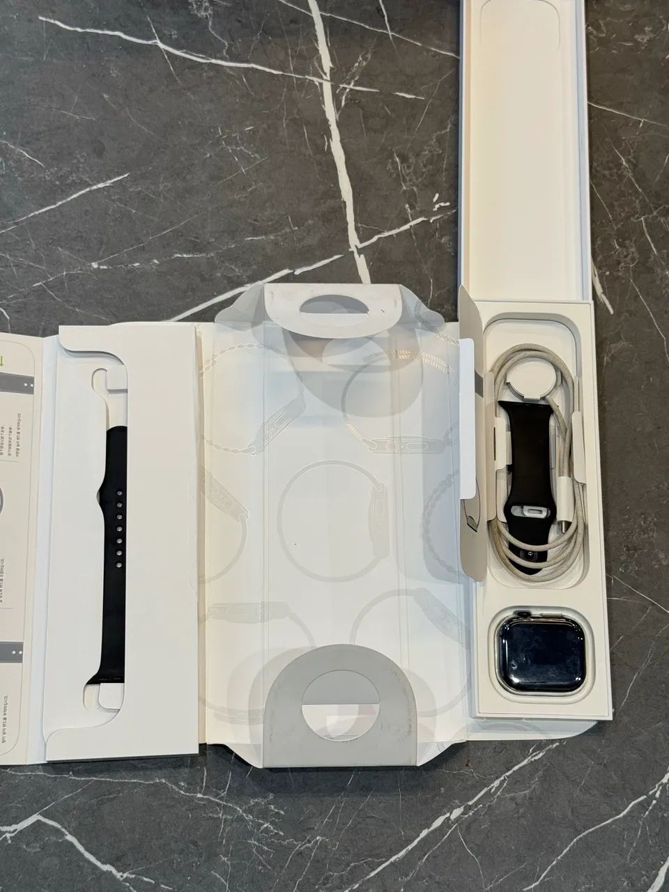 Apple Watch Series 11 GPS + Cellular Caixa Preta Alumínio 46mm  - Foto 2