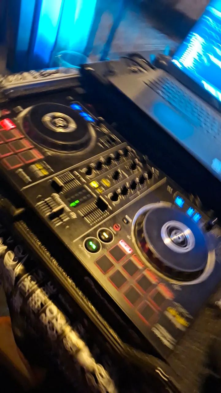 Vendo controladora com case DDJ PIONEER RB - Foto 5