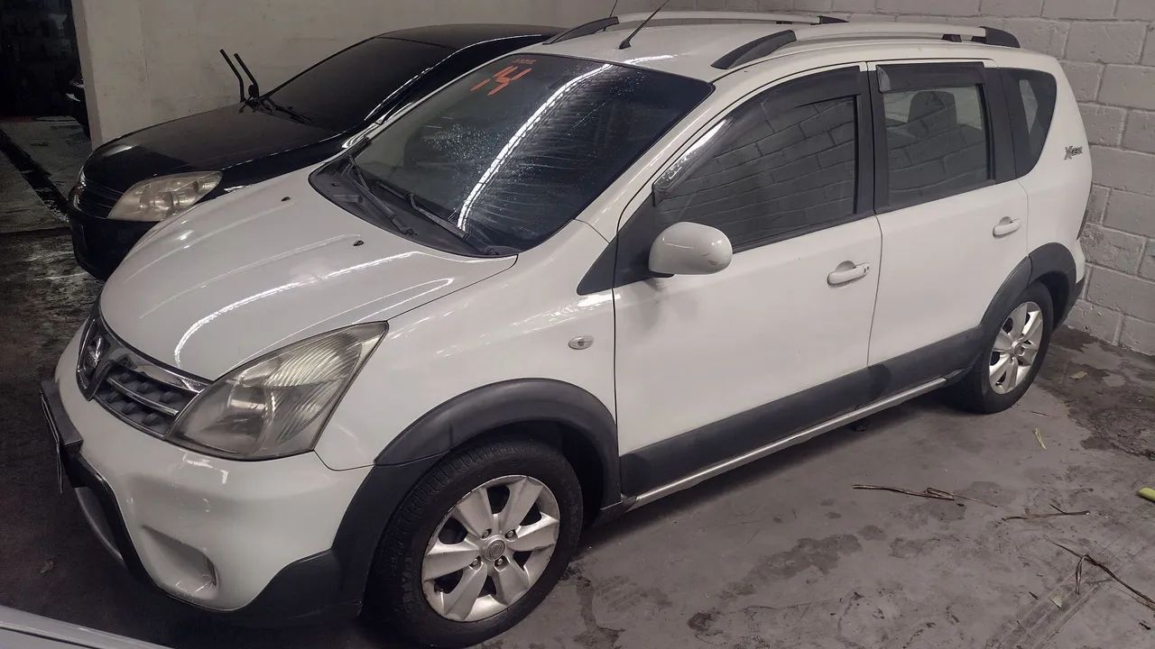 Nissan Livina LIVINA X-GEAR SL/X-GEAR 1.8 Flex F. Aut. 2014