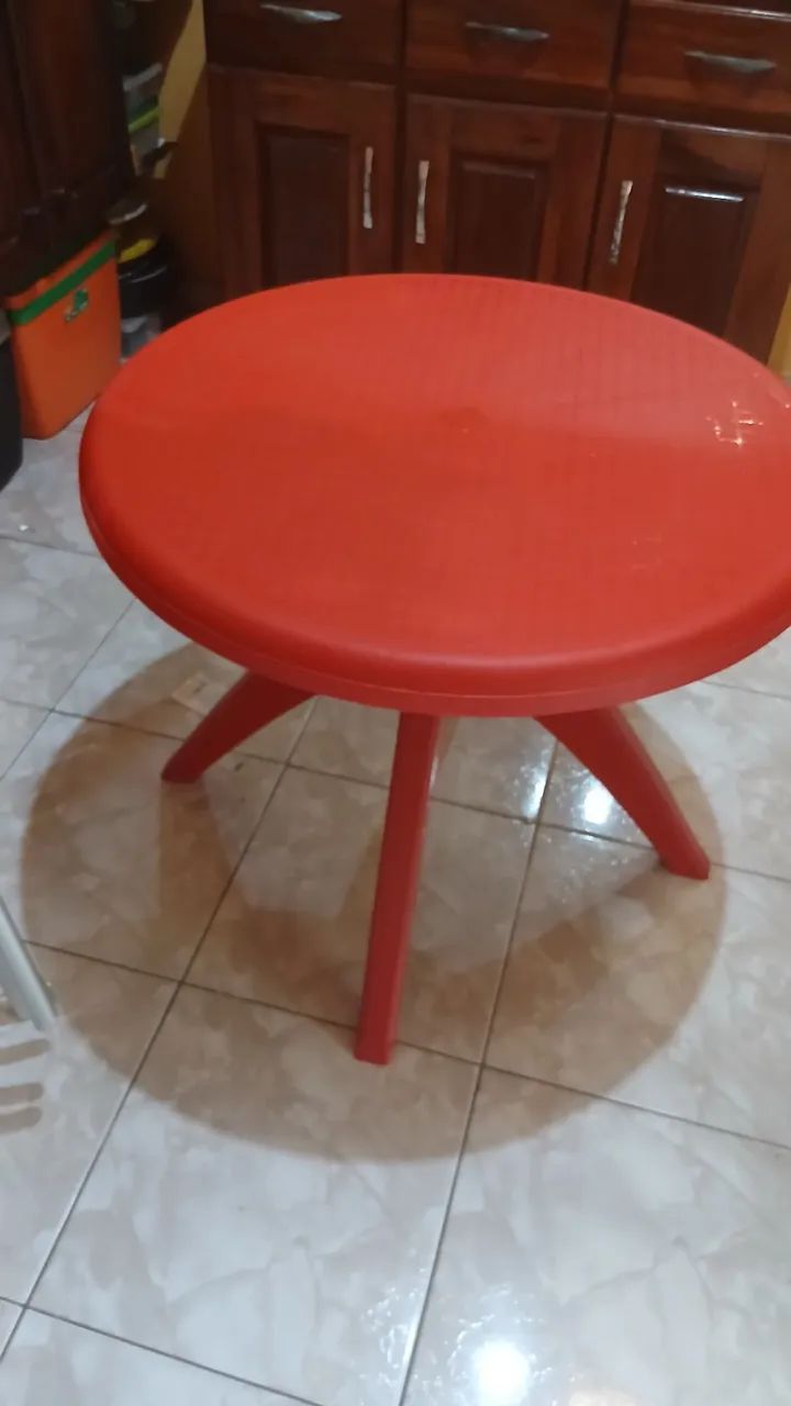 Conjunto de mesa e cadeiras Novas - Foto 3