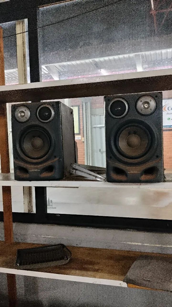Caixa de som aiwa 