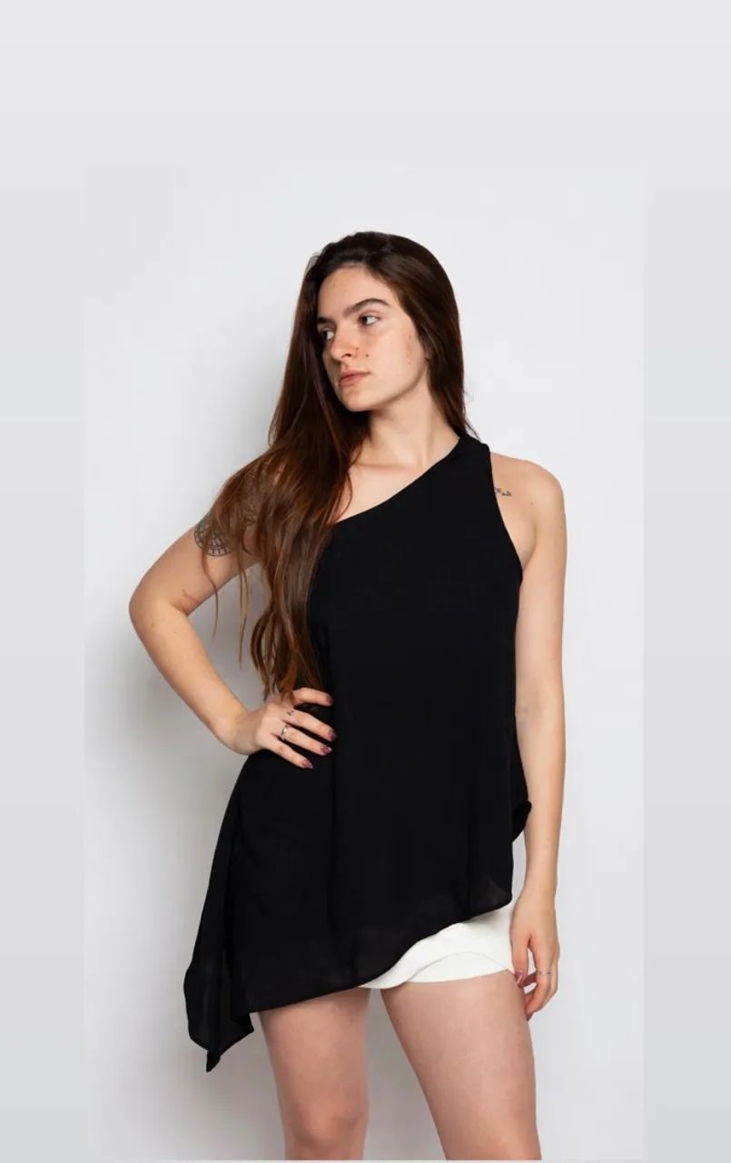 Blusa assimétrica 