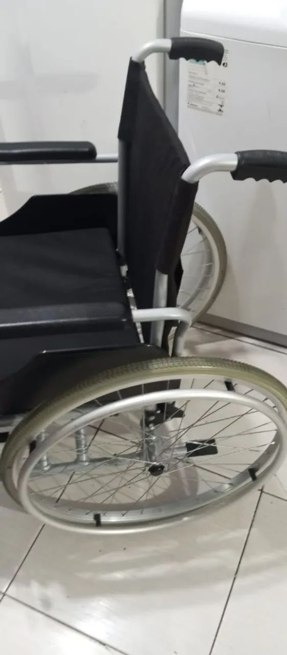 Cadeira de rodas  - Foto 3