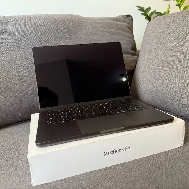 Macbook Pro M3 Pro 18gb RAM 512gb - Foto 2