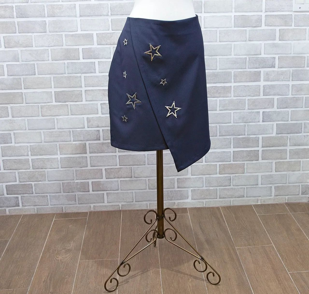 Saia azul com detalhe em estrelas - Foto 2
