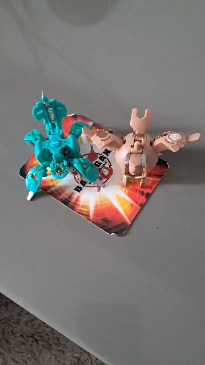2 Bakugans Foxbat Subterra + Fencer Ventus - Foto 2