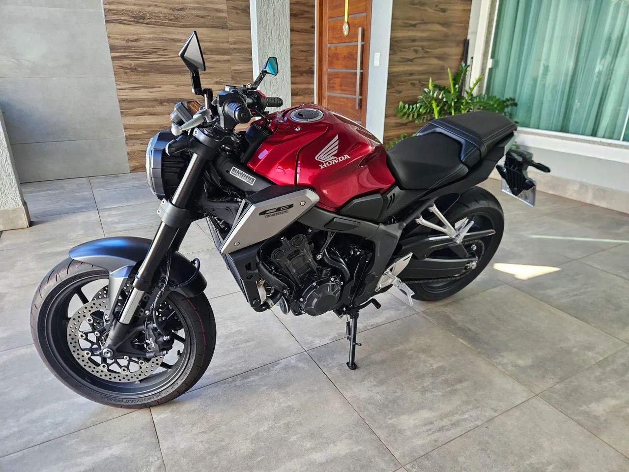 CB 650R  - Foto 2