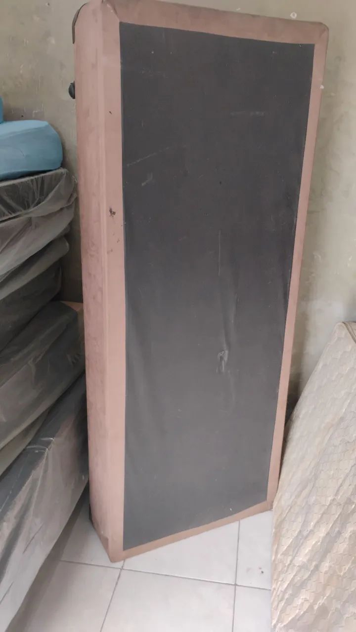 Base Box solteiro usada 