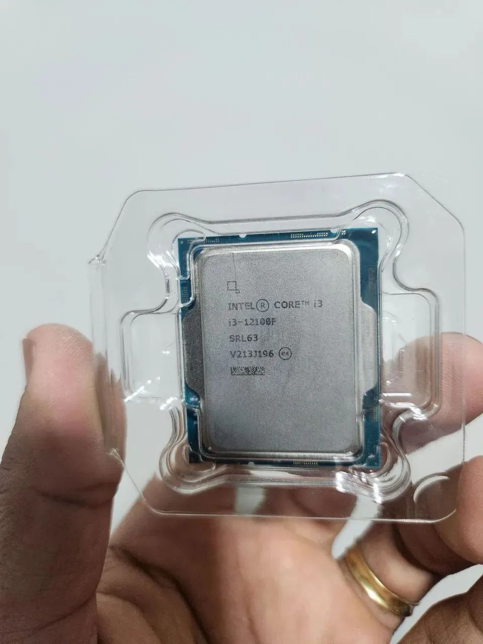 Processador Intel i3 12100f com coooler box
