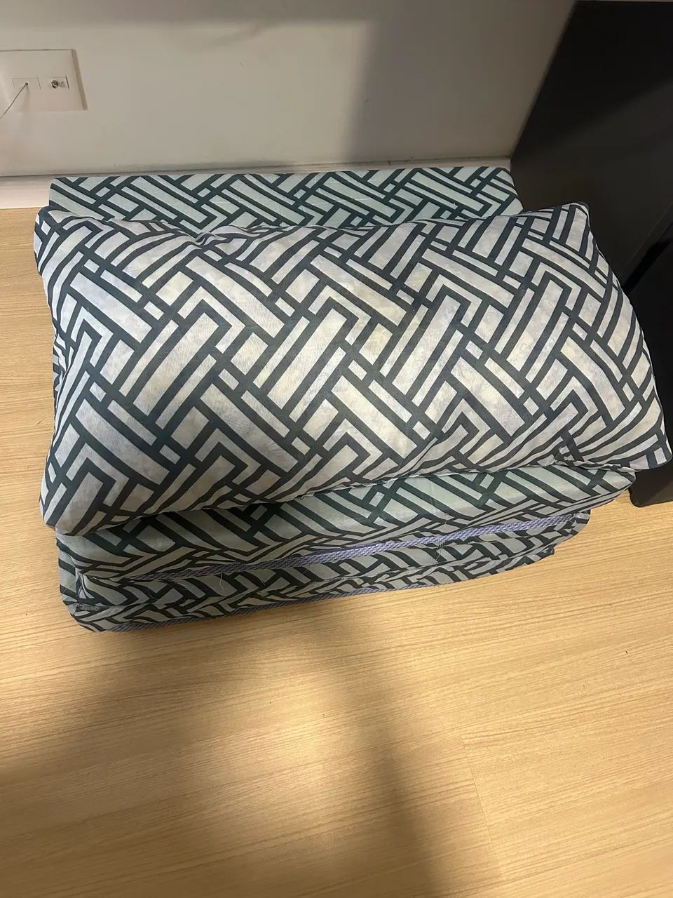 Sofá puff cama solteiro azul