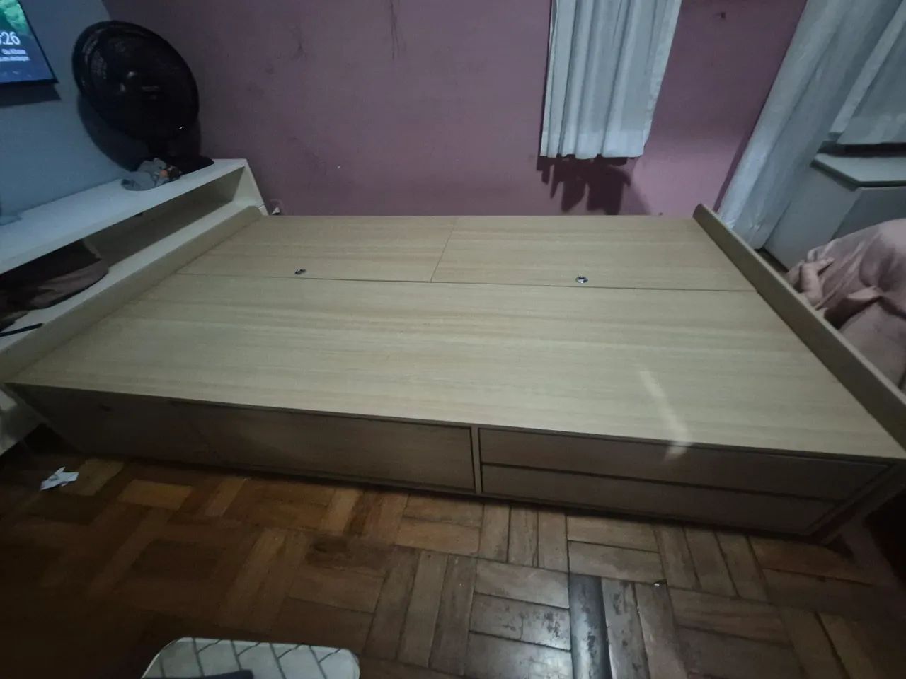 Cama de solteiro espaçosa 