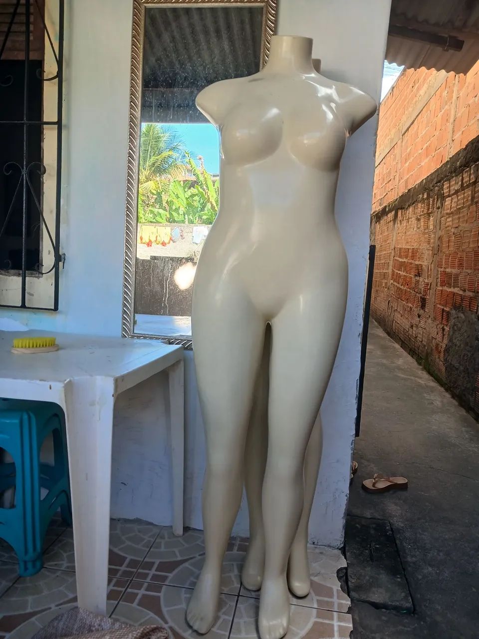 Mannequin and panel