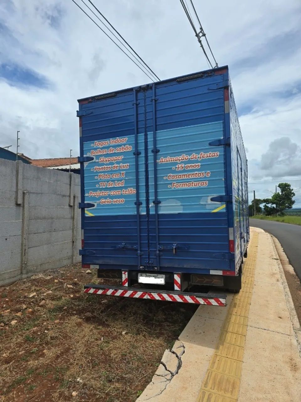 bau para caminhao 3/4 tamanho 2,5 x 6,0 perfeito estado - Foto 3