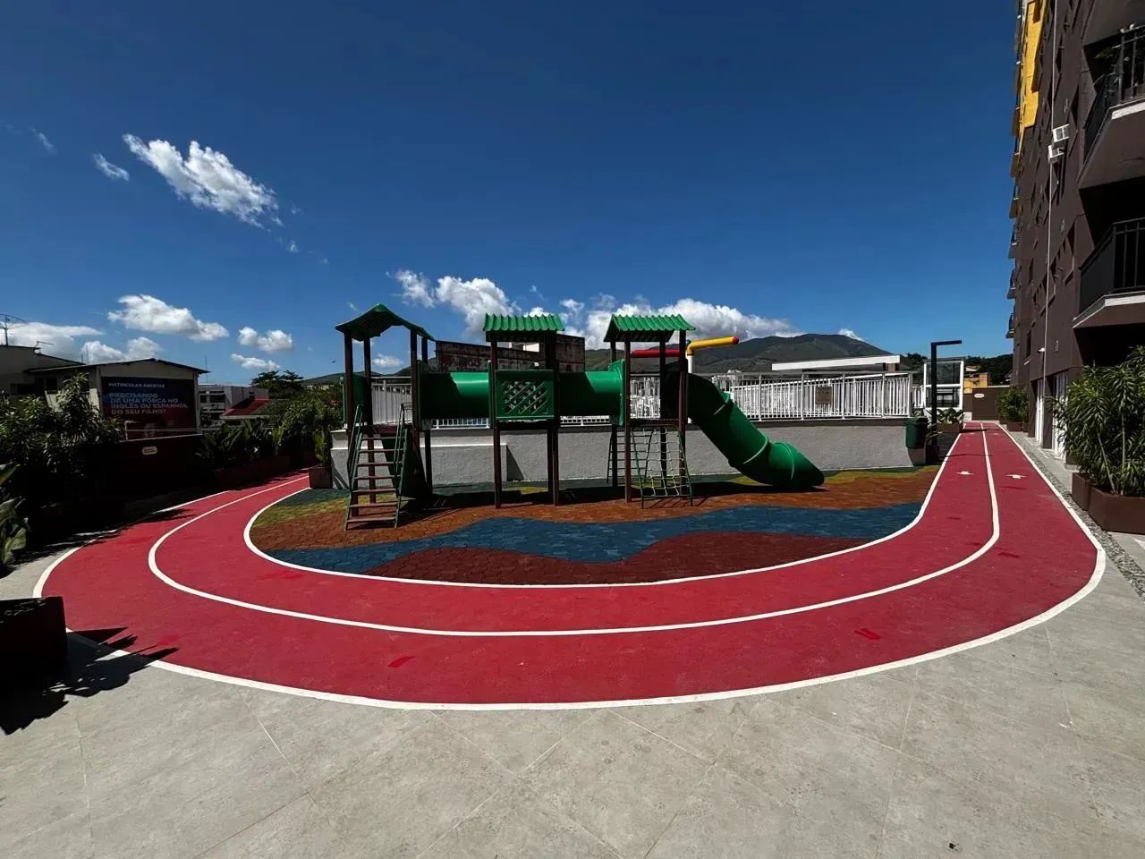 Vendo Apto com 66m²  03 qtos 01 suíte, 01 vaga - Nova Iguaçu - RJ - Foto 2