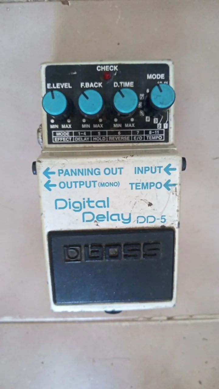 Pedal Boss Digital Delay DD5