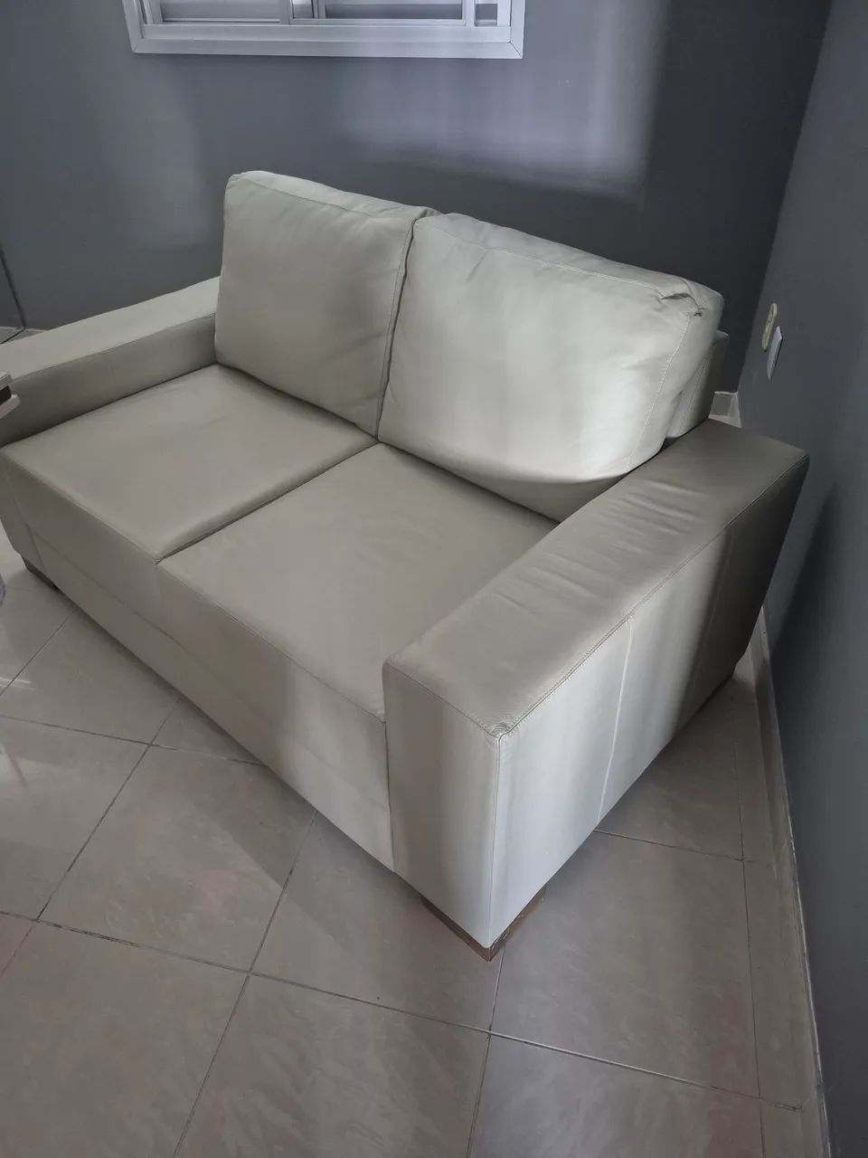 Sofá dois lugares