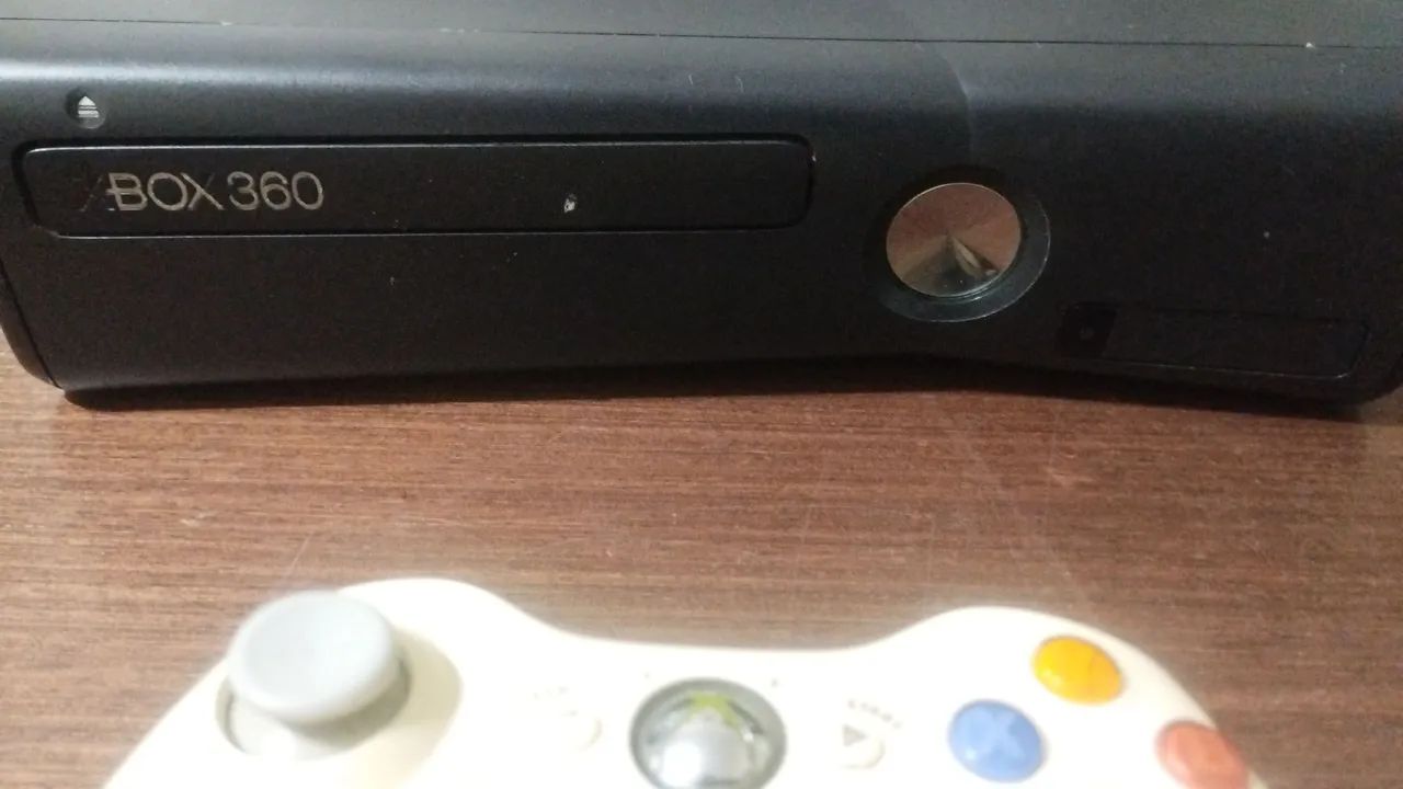 Xbox 360 com aurora 246 jogos - Foto 3