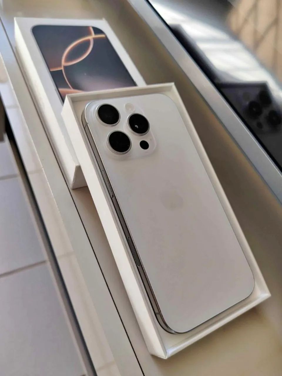 iPhone 16 Pro 256gb Titanium White Novo