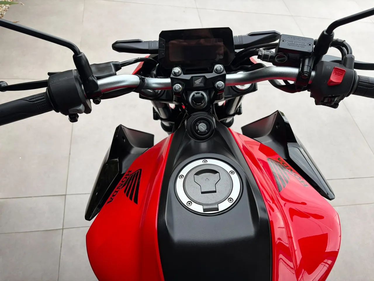 HONDA CB300F - Foto 5