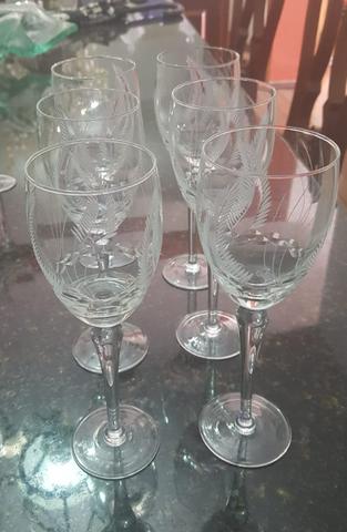 Taças de cristal para vinho branco