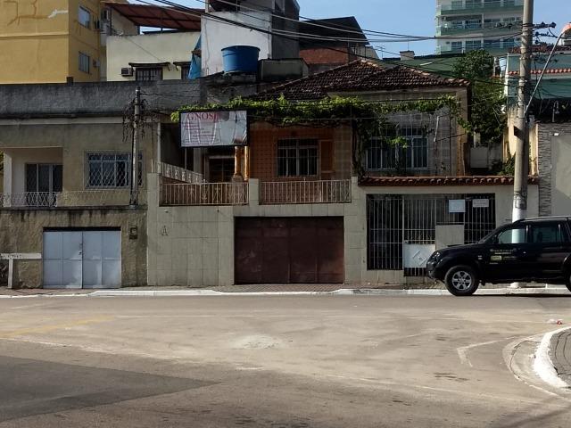 J - Terreno com 3 construções - Foto 2