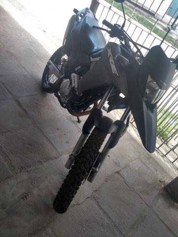Moto xre300 2017 $14.000