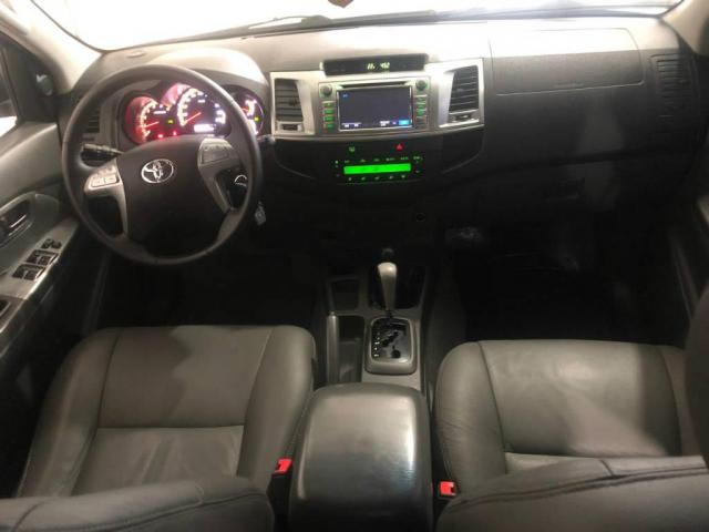 Toyota Hilux CD 4X4 SRV - Foto 8