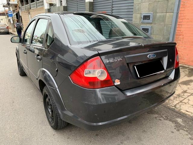 Fiesta Sedan 1.0