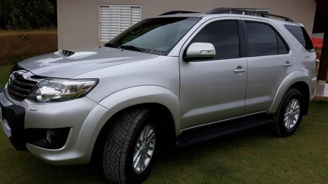 Hilux Sw4 SRV 4x4 impecável