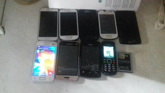 Celulares para pequenos e reparos e retirada de peças