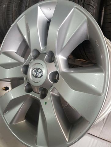 Jogo de rodas aro 17 Toyota Hilux 2019 - Foto 2