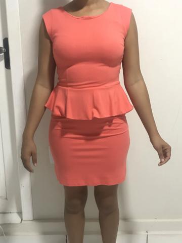 Vestidos usados uma única vez - Foto 3