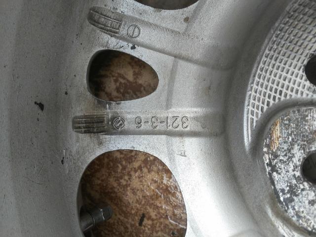 Rodas 15" Lindas Originais De Marea Com Pneus. Barbada. Aceito Trocas e Cartão - Foto 4