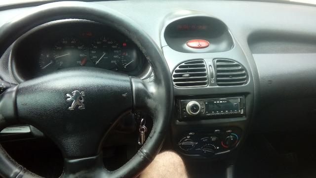 Peugeot 206 1.4 completo c/ GNV - Pouco rodado e em ótimo estado (2006/2007) - Foto 6