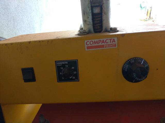 Vendo essa máquina de silcar camisetas - Foto 2
