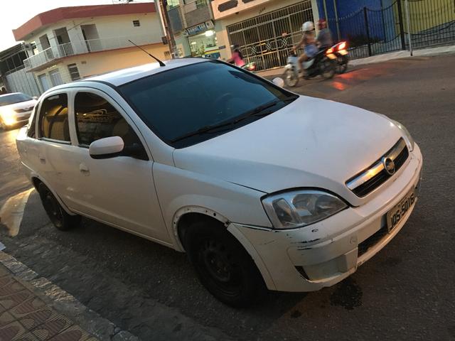 Vendo Corsa sedan MAXX 1.8 ano 2006/2006 flex